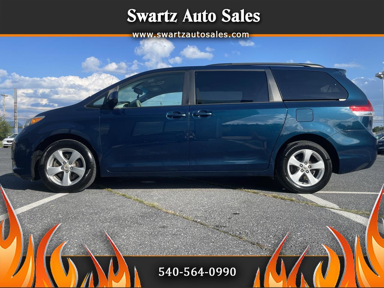 2012 Toyota Sienna 5dr 7-Pass Van V6 LE FWD (Natl)