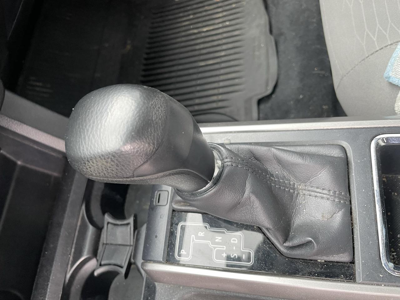Toyota Tacoma SR5 Double Cab 5' Bed V6 4x4 AT (Natl) 2017