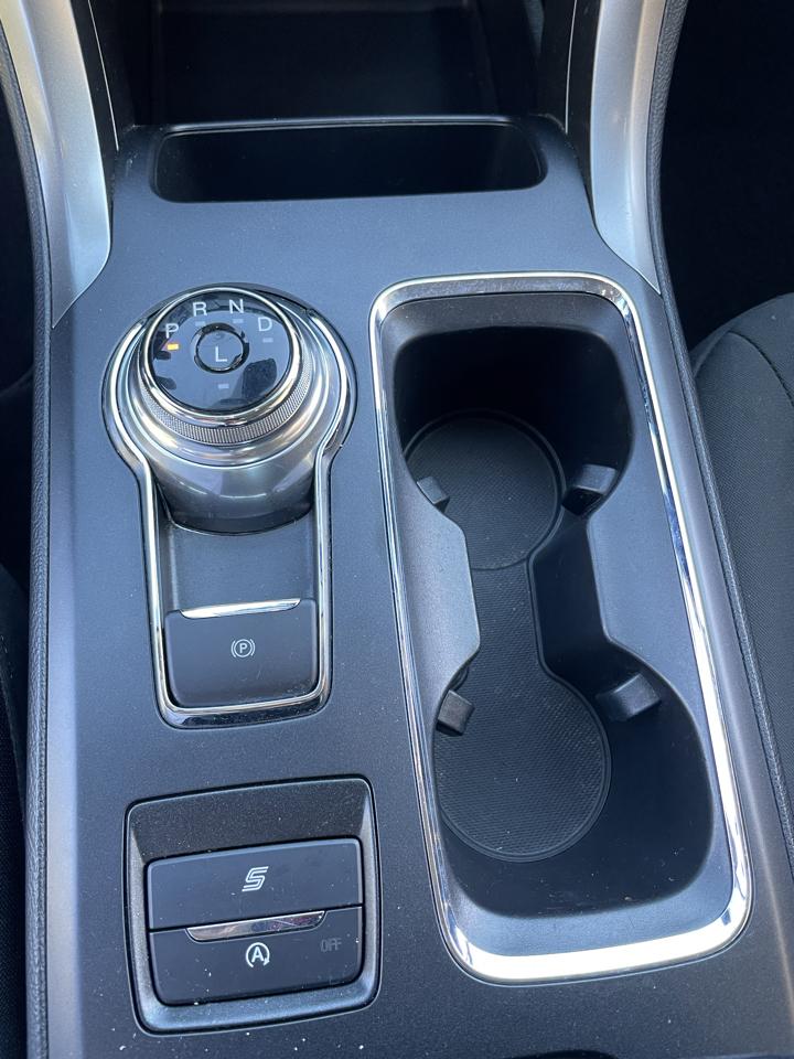 Ford Fusion SE FWD 2020