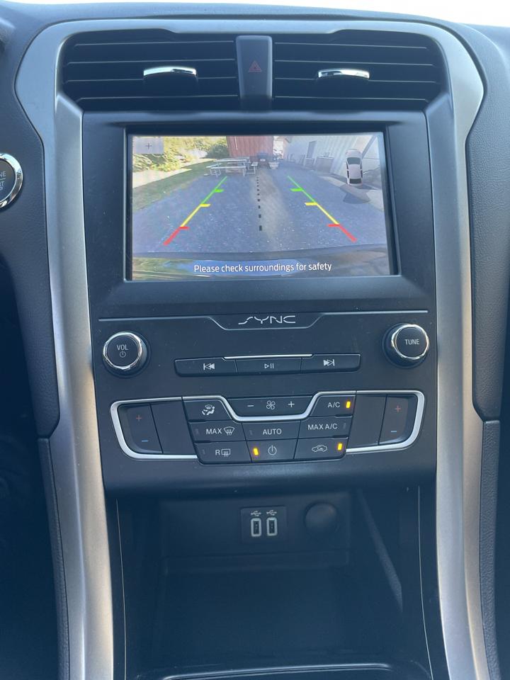 Ford Fusion SE FWD 2020