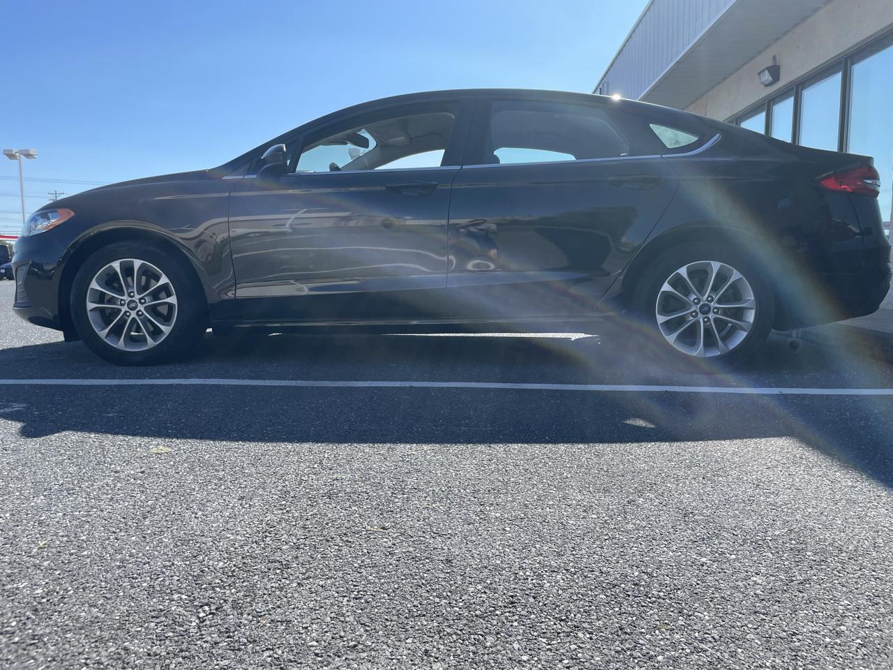 Ford Fusion SE FWD 2020