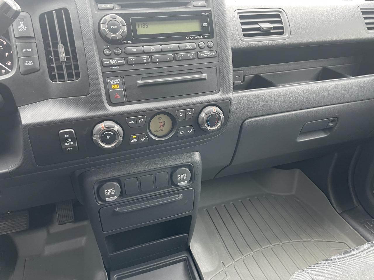 Honda Ridgeline 4WD Crew Cab Sport 2013