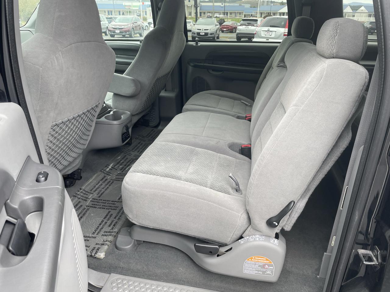 Ford Excursion 137" WB 5.4L XLT Premium 4WD 2003