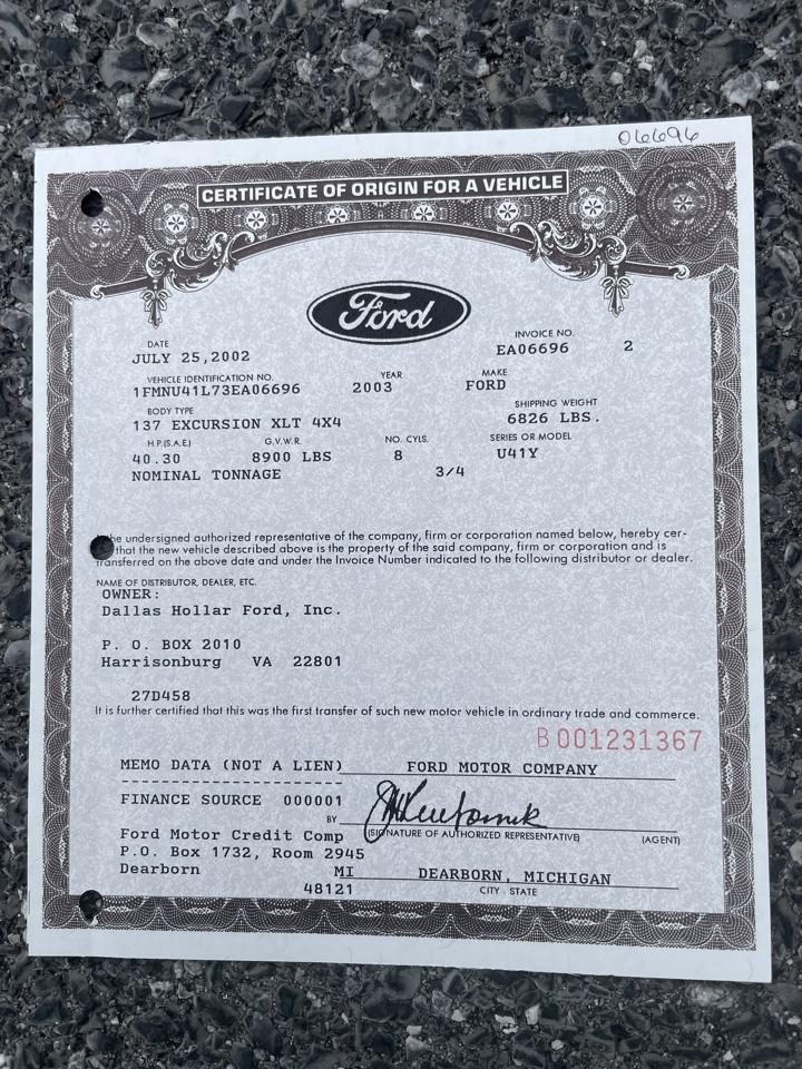 Ford Excursion 137" WB 5.4L XLT Premium 4WD 2003