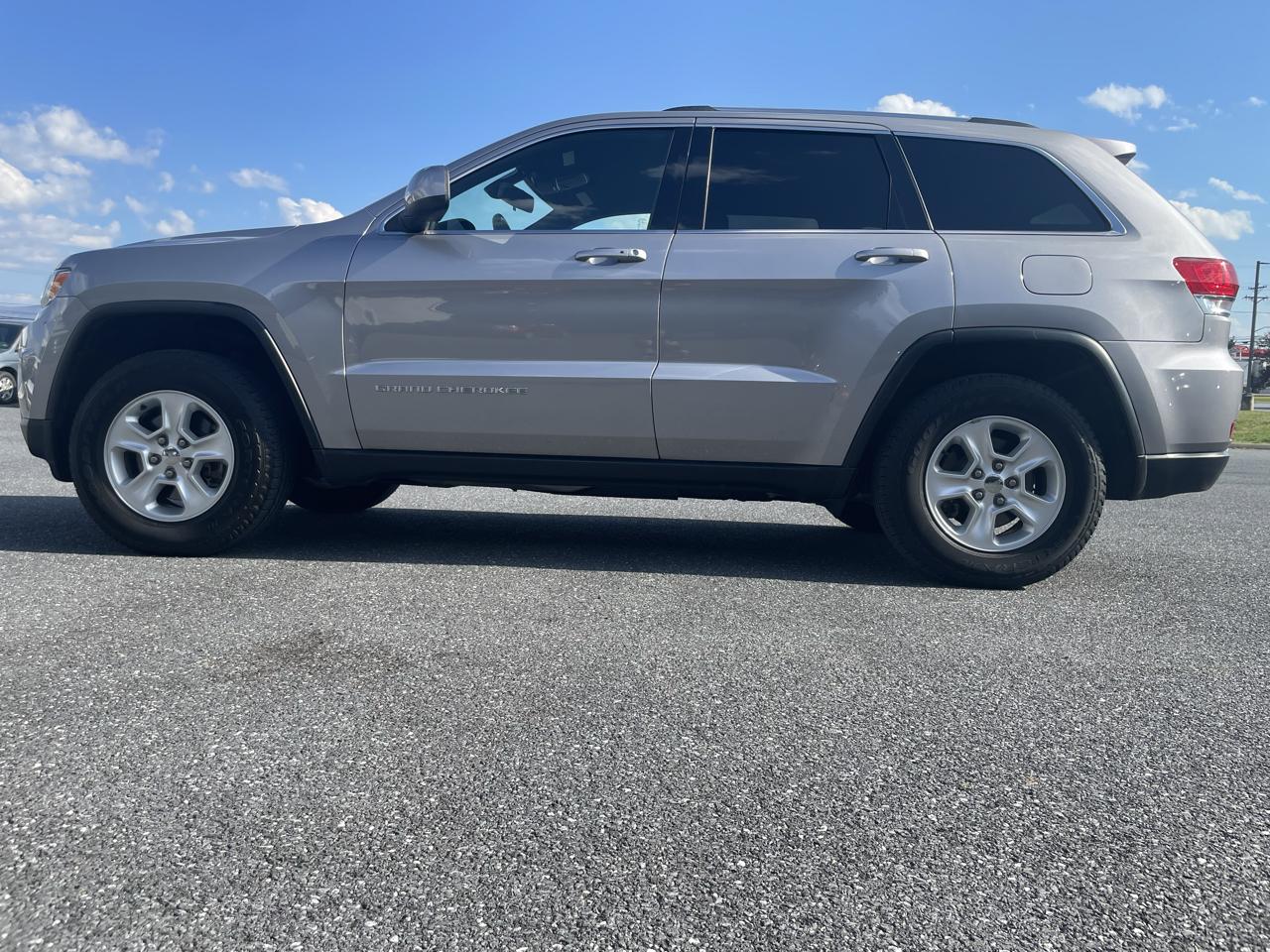 Jeep Grand Cherokee 4WD 4dr Laredo 2015
