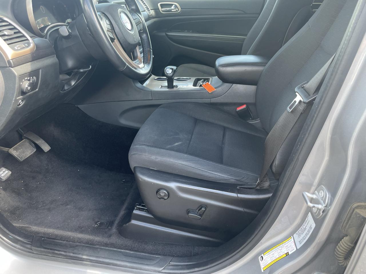 Jeep Grand Cherokee 4WD 4dr Laredo 2015