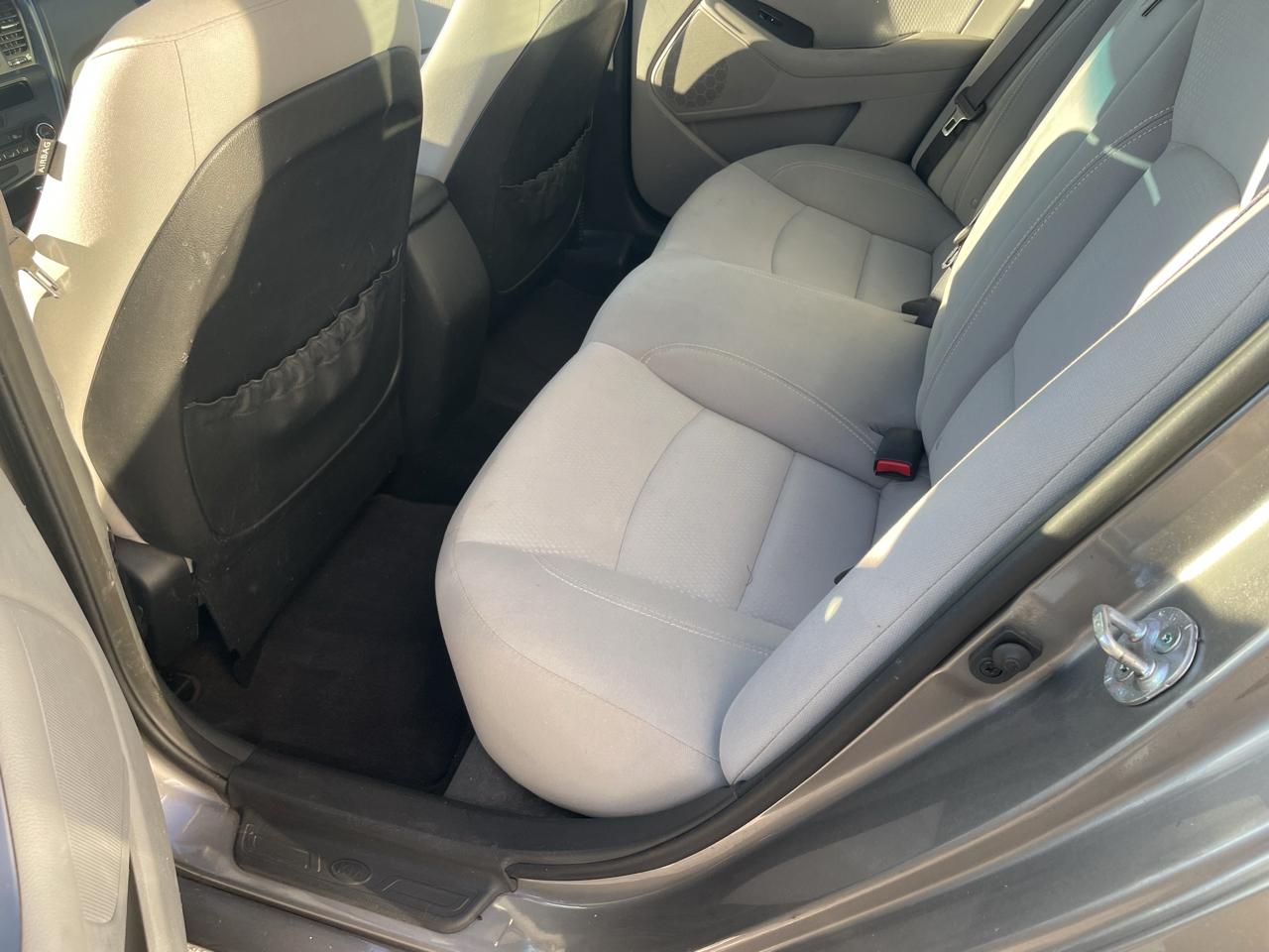 Kia Optima 4dr Sdn 2.4L Auto LX 2012