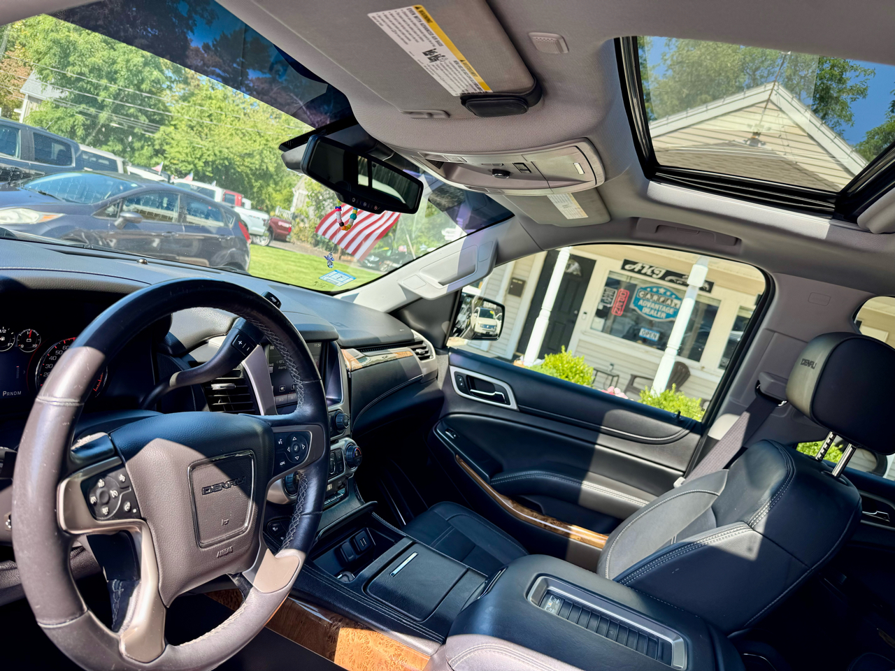 GMC Yukon XL 4WD 4dr Denali 2015 GMC Yukon XL 4WD 4dr Denali 2015