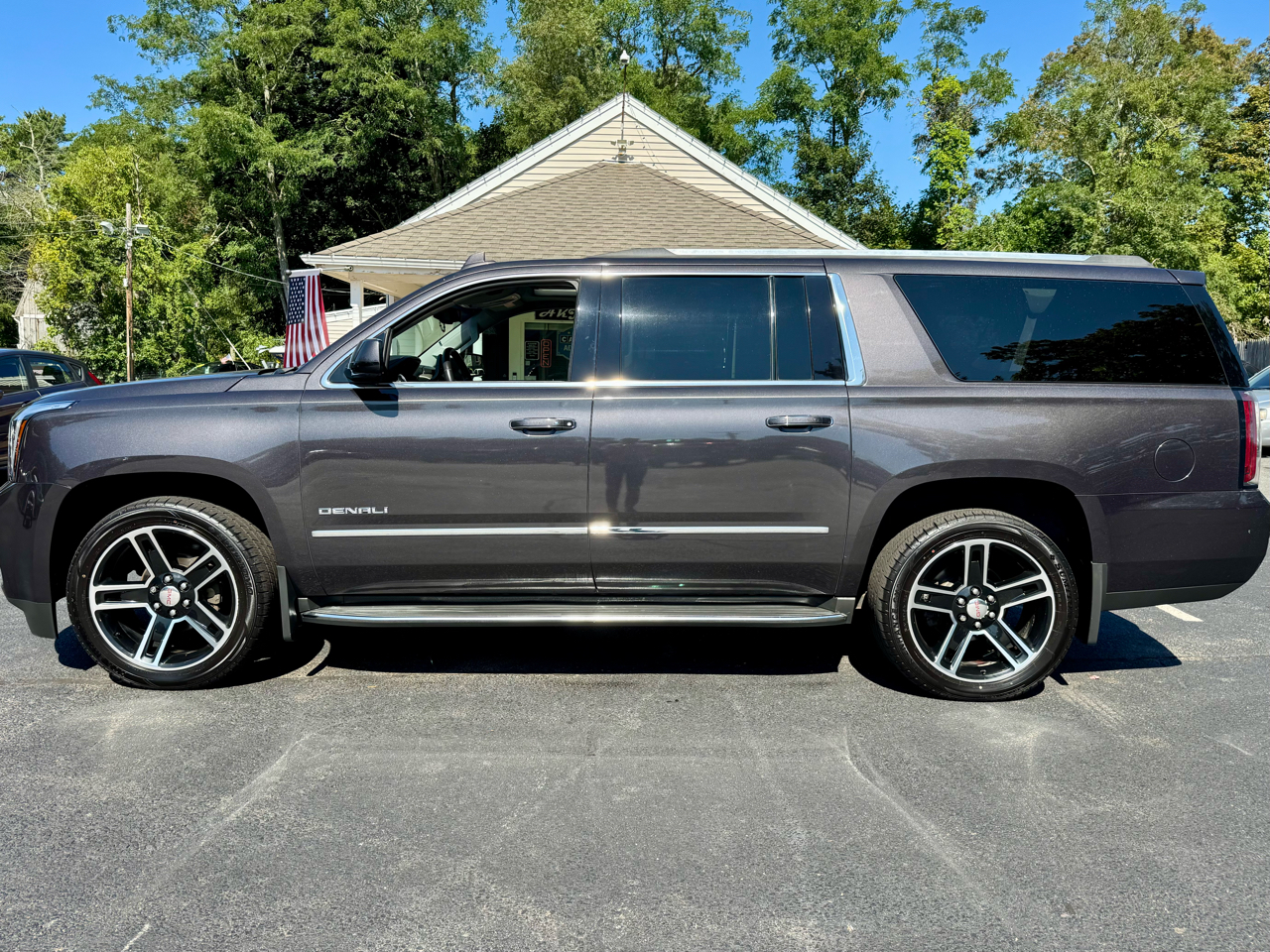 GMC Yukon XL 4WD 4dr Denali 2015 GMC Yukon XL 4WD 4dr Denali 2015