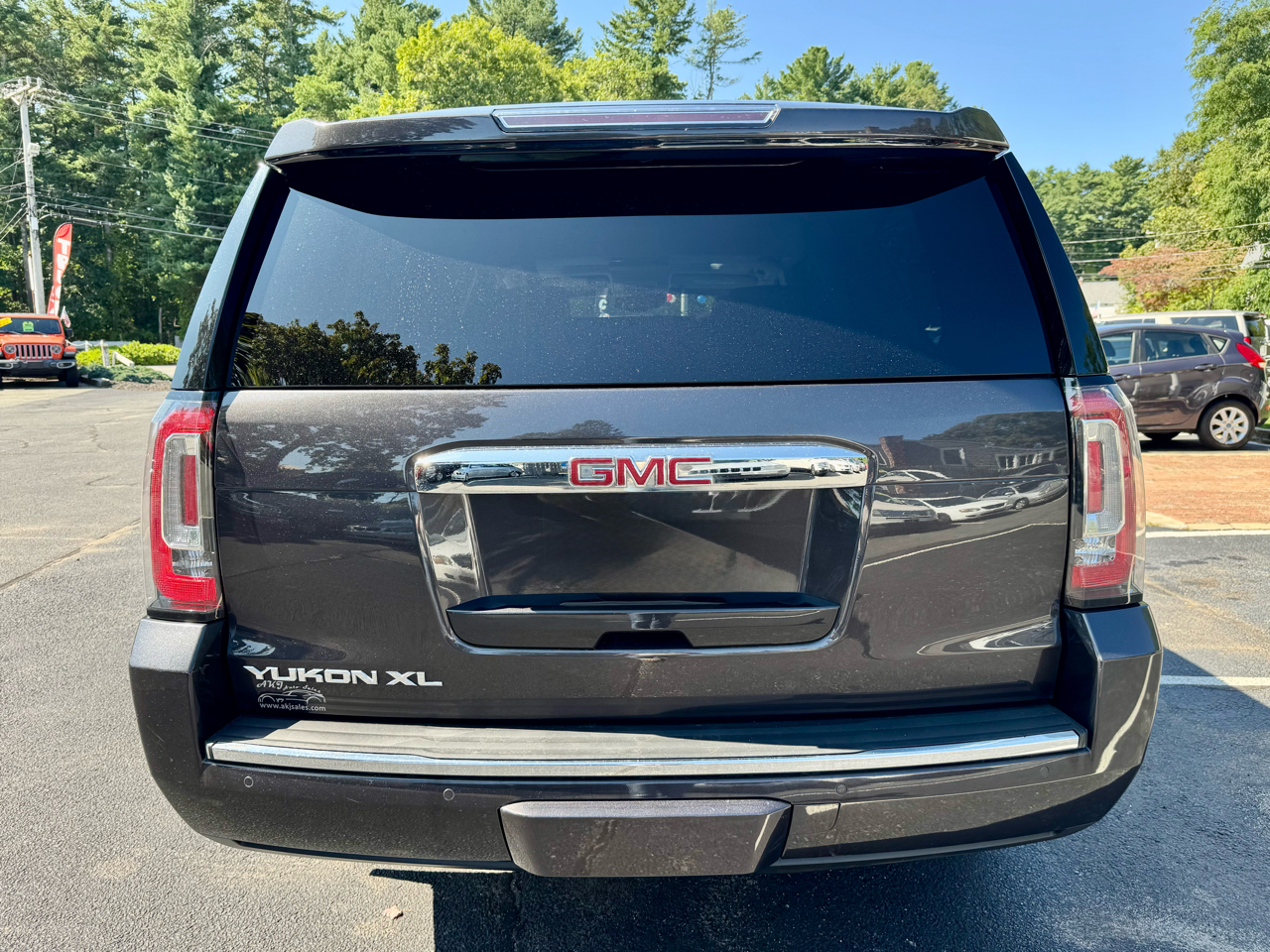 GMC Yukon XL 4WD 4dr Denali 2015 GMC Yukon XL 4WD 4dr Denali 2015