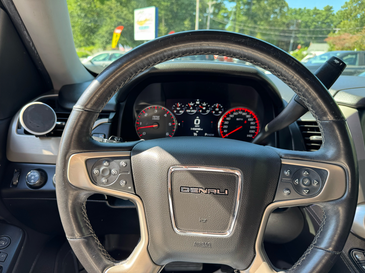 GMC Yukon XL 4WD 4dr Denali 2015 GMC Yukon XL 4WD 4dr Denali 2015
