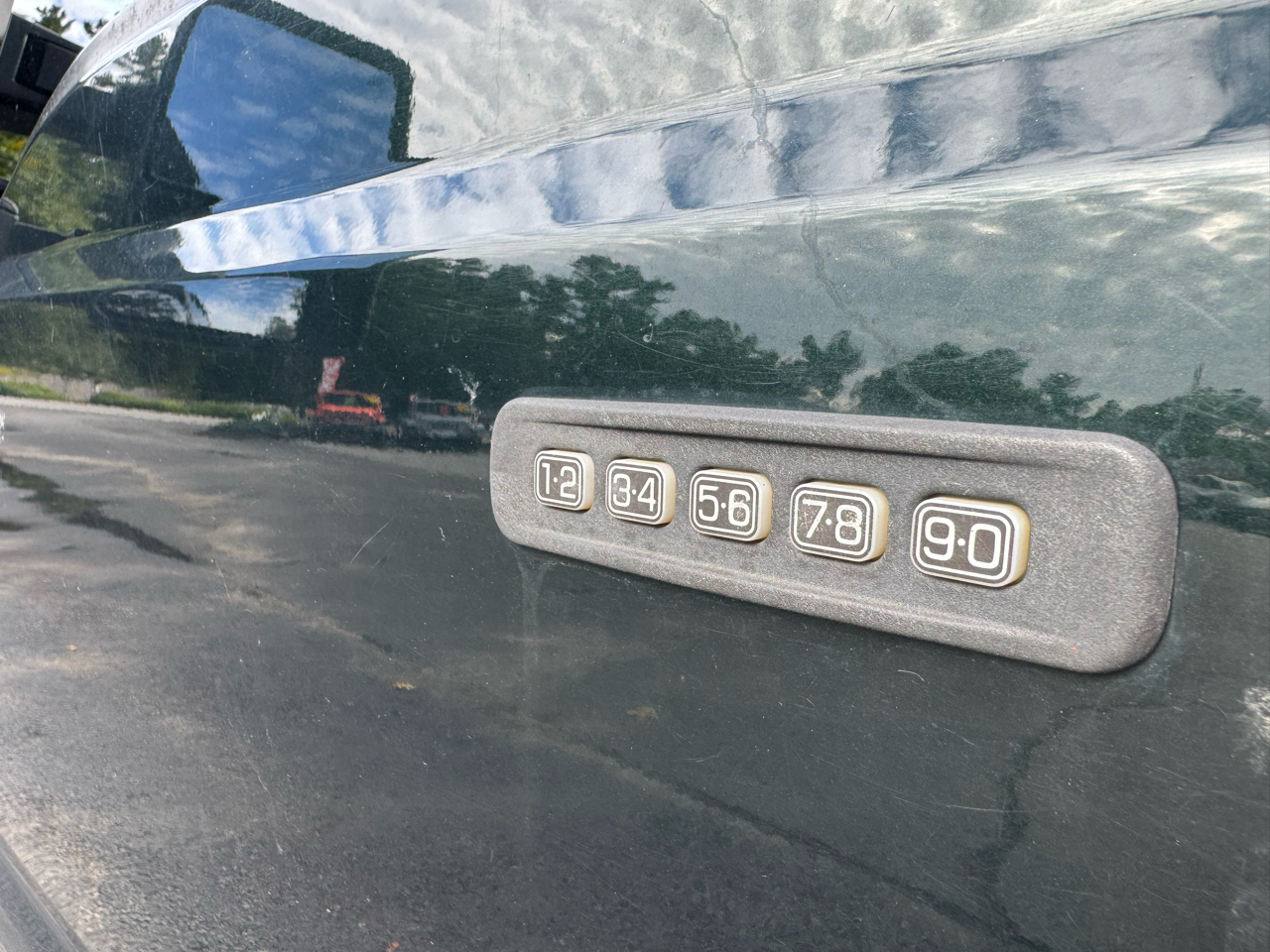 Ford Super Duty F-350 SRW 4WD Crew Cab 156" XLT 2013 Ford Super Duty F-350 SRW 4WD Crew Cab 156" XLT 2013