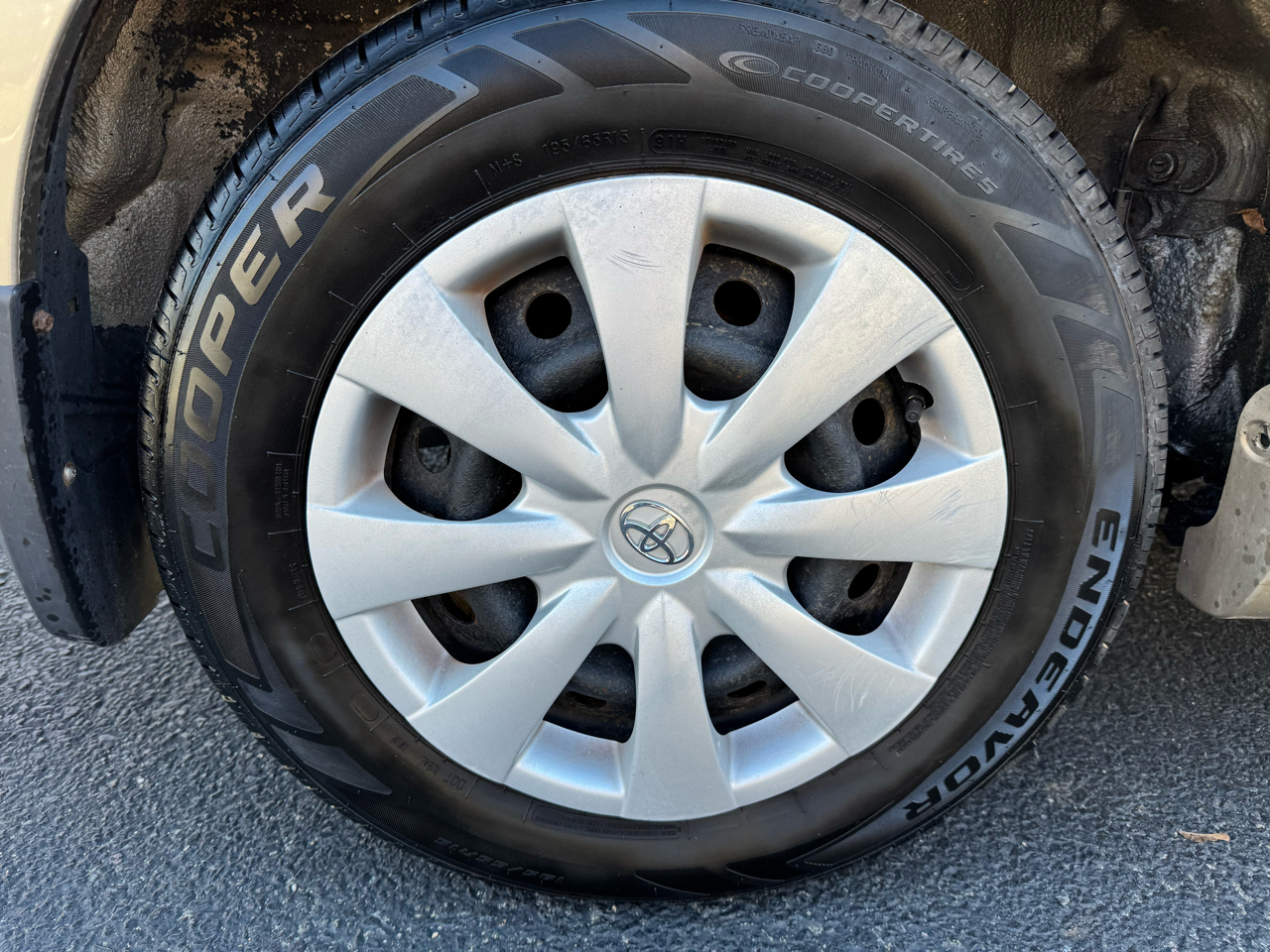 Toyota Corolla 4dr Sdn Man (Natl) 2009