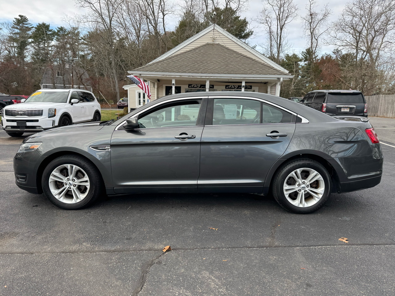 Ford Taurus SEL AWD 2018