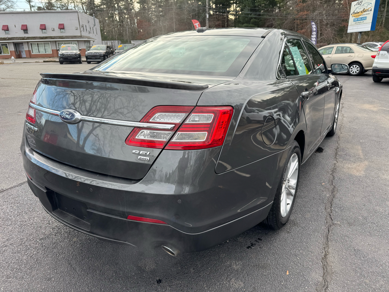 Ford Taurus SEL AWD 2018