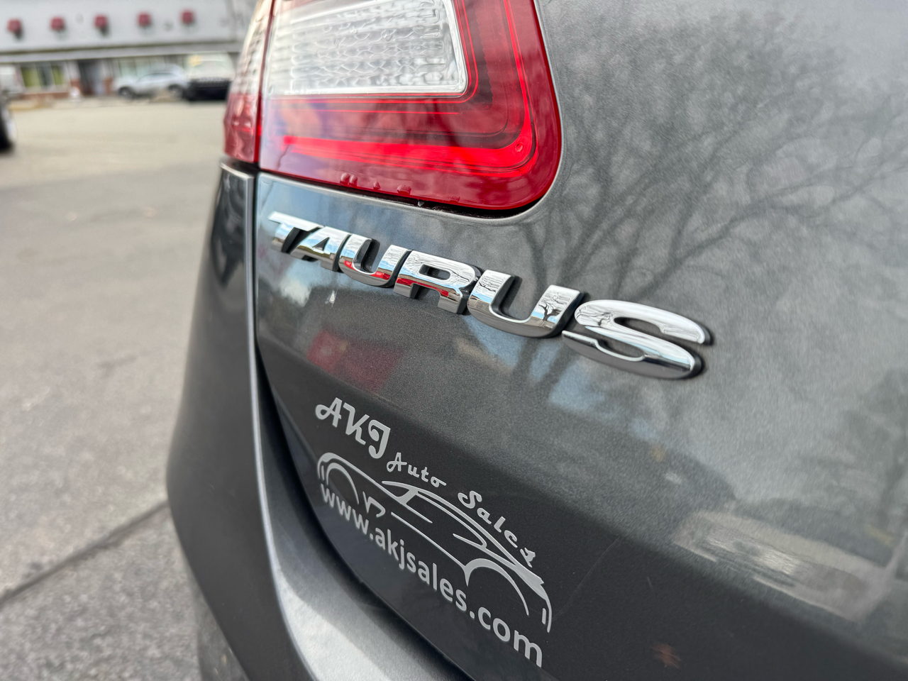 Ford Taurus SEL AWD 2018