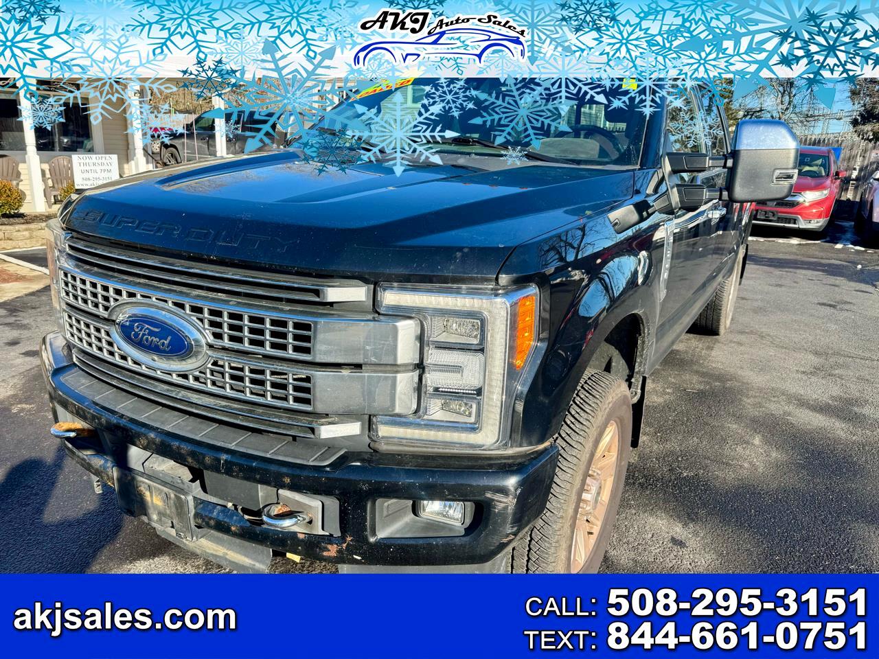 2017 Ford Super Duty F-350 SRW Platinum 4WD Crew Cab 6.75' Box