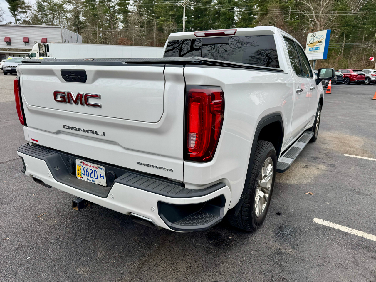 GMC Sierra 1500 4WD Crew Cab 147" Denali 2020