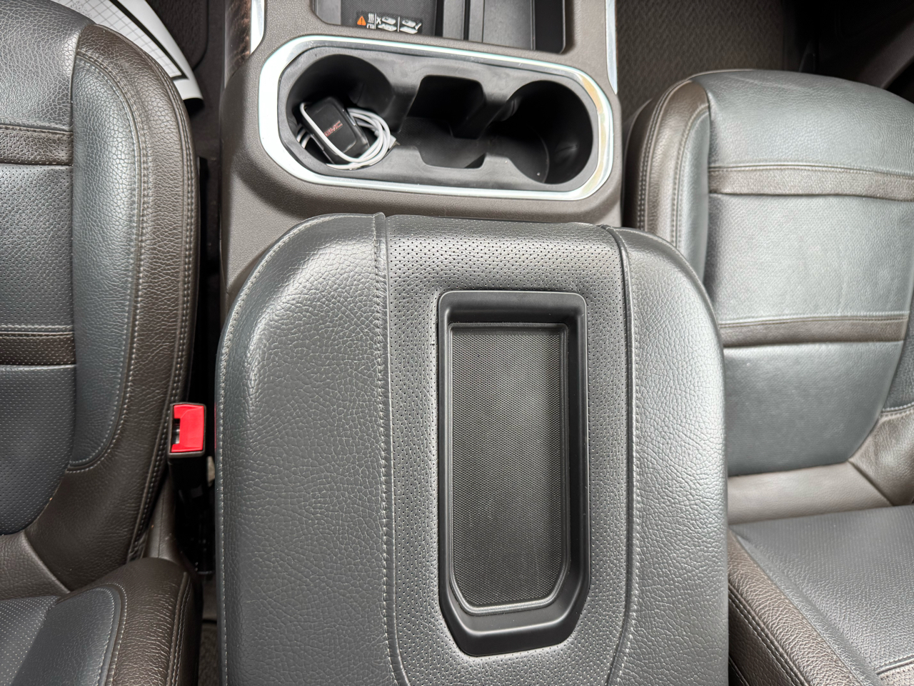 GMC Sierra 1500 4WD Crew Cab 147" Denali 2020