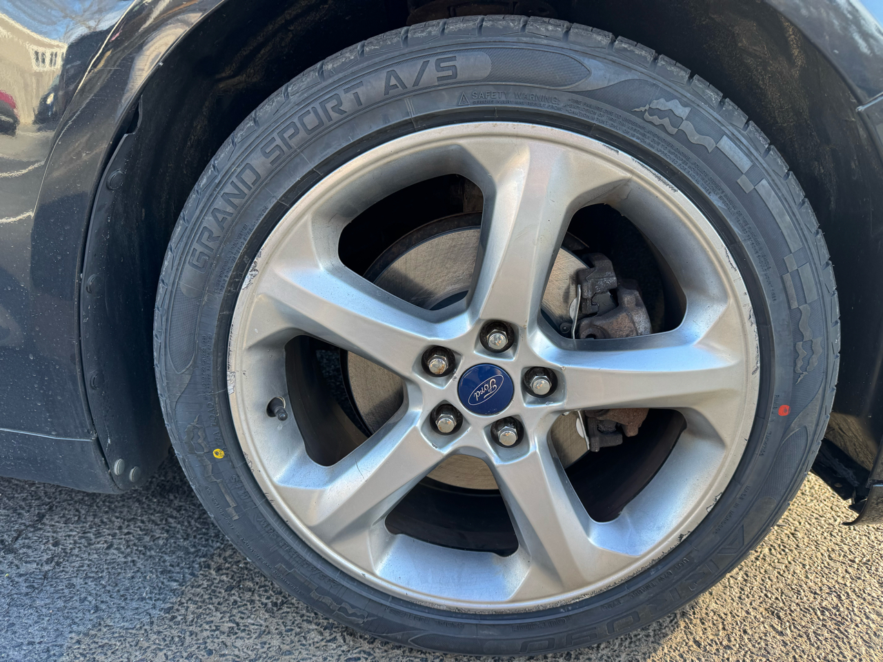 Ford Fusion 4dr Sdn SE FWD 2014