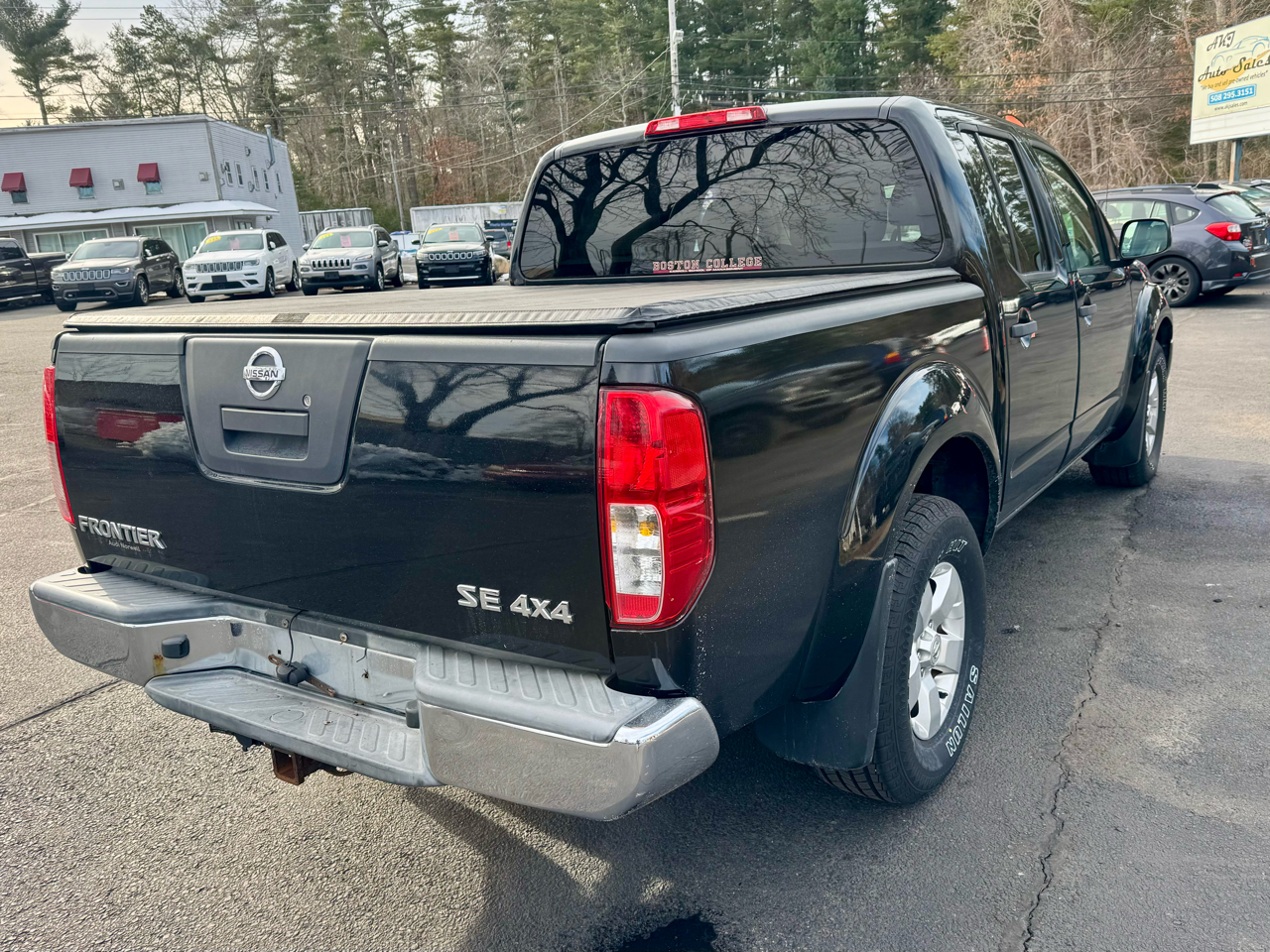 Nissan Frontier 4WD Crew Cab SWB Auto SE 2010