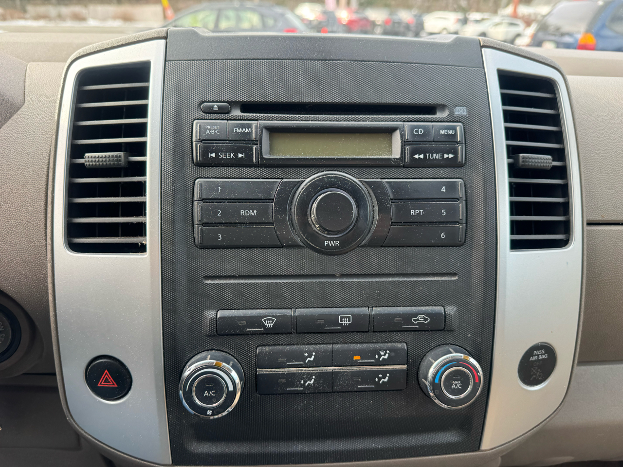 Nissan Frontier 4WD Crew Cab SWB Auto SE 2010