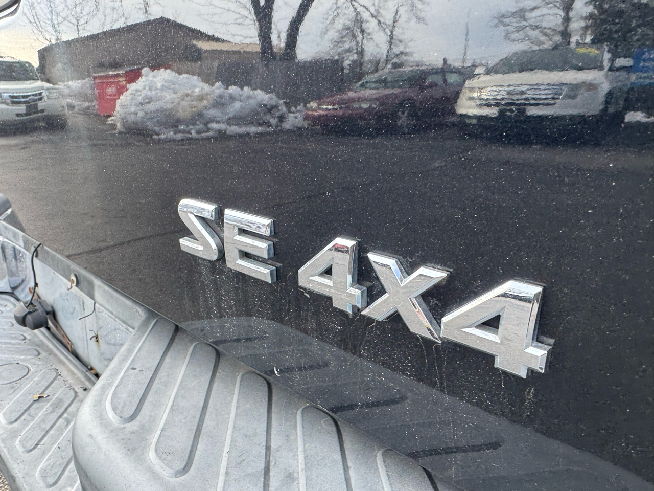 Nissan Frontier 4WD Crew Cab SWB Auto SE 2010