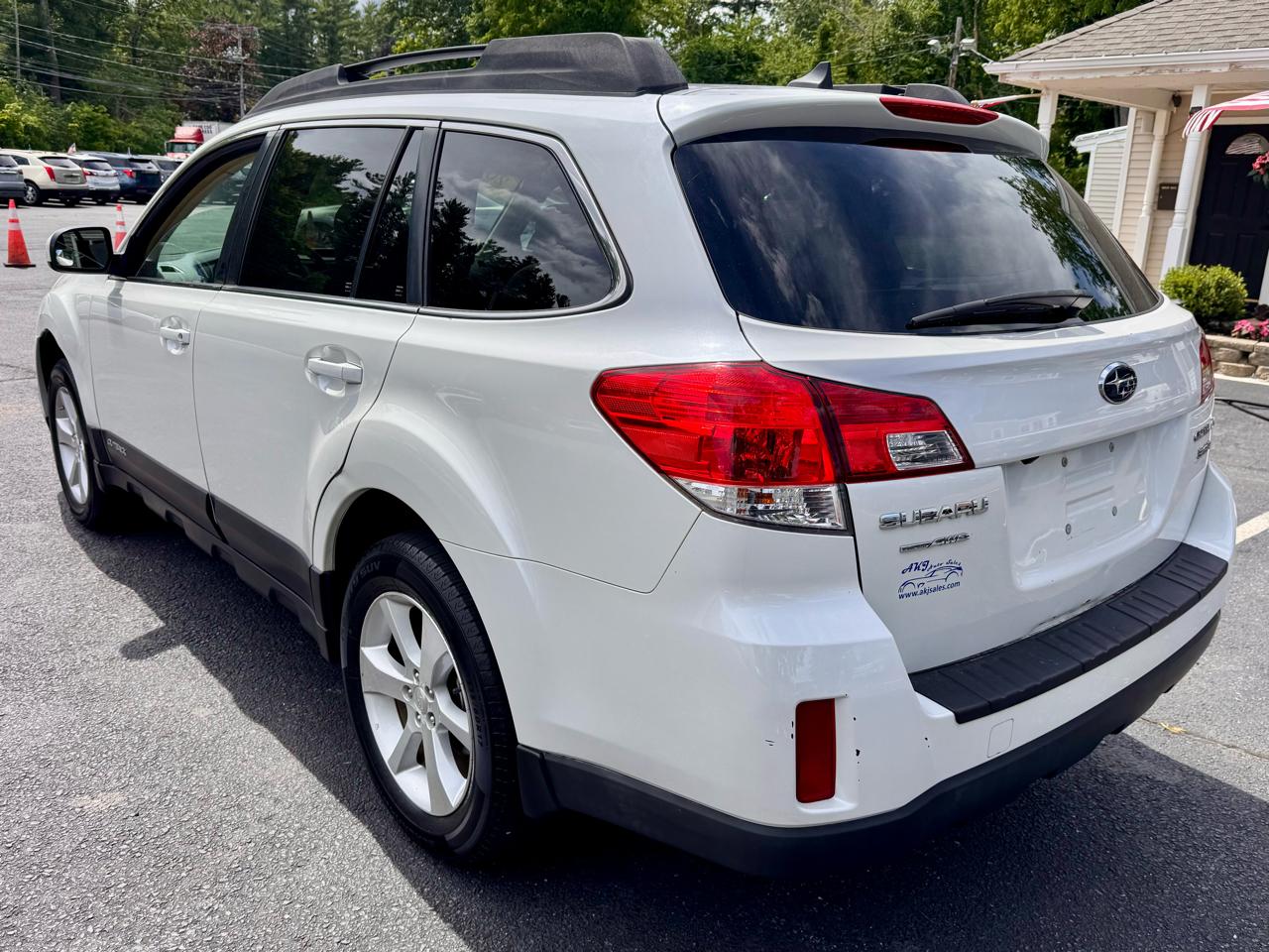 Subaru Outback 4dr Wgn H6 Auto 3.6R Limited 2014