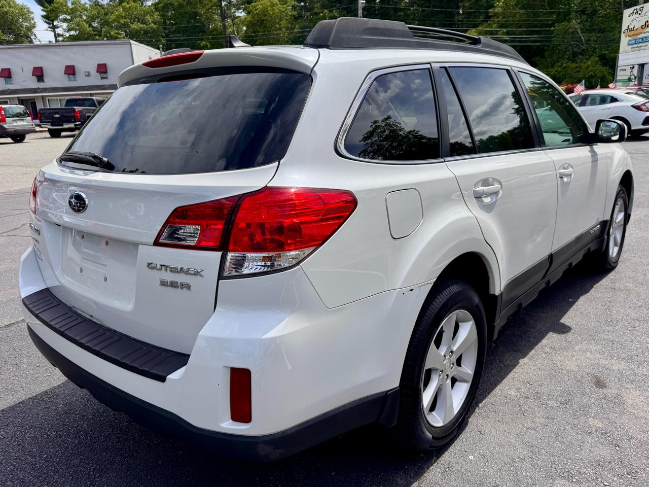Subaru Outback 4dr Wgn H6 Auto 3.6R Limited 2014