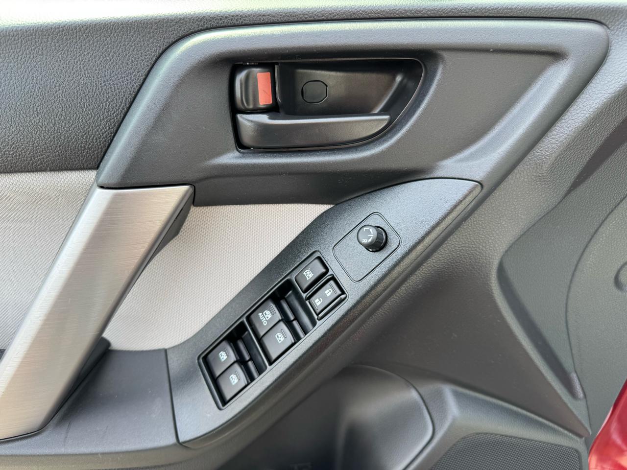 Subaru Forester 4dr CVT 2.5i Premium PZEV 2016