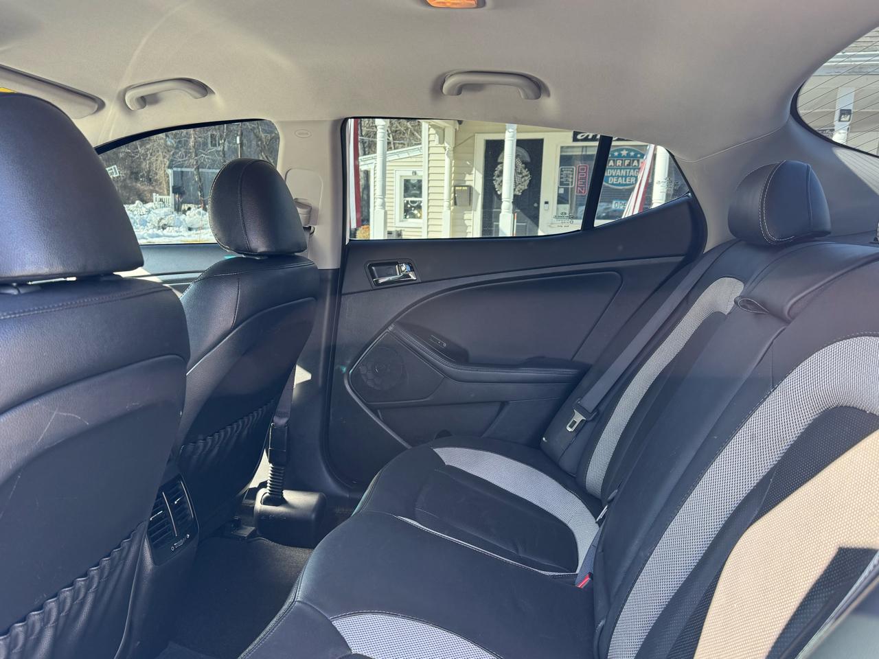 Kia Optima 4dr Sdn 2.0T Auto SX 2011