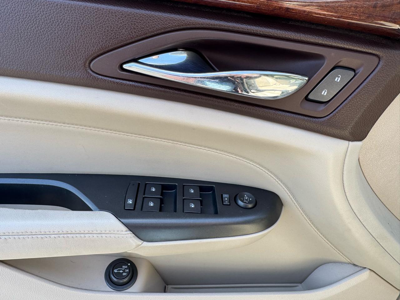 Cadillac SRX AWD 4dr Luxury Collection 2012