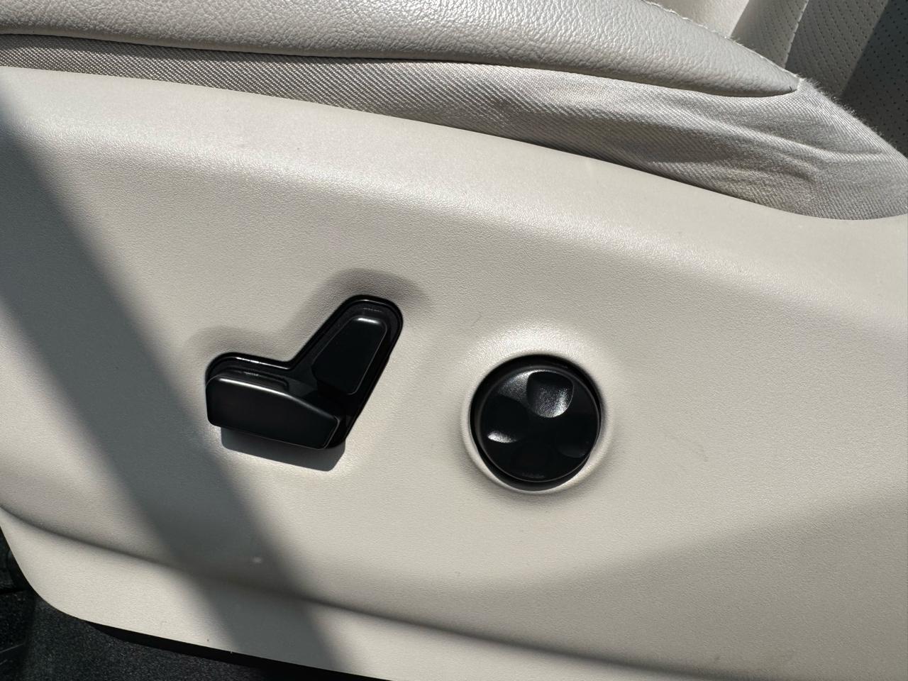 Chrysler Pacifica Hybrid Touring L FWD 2020