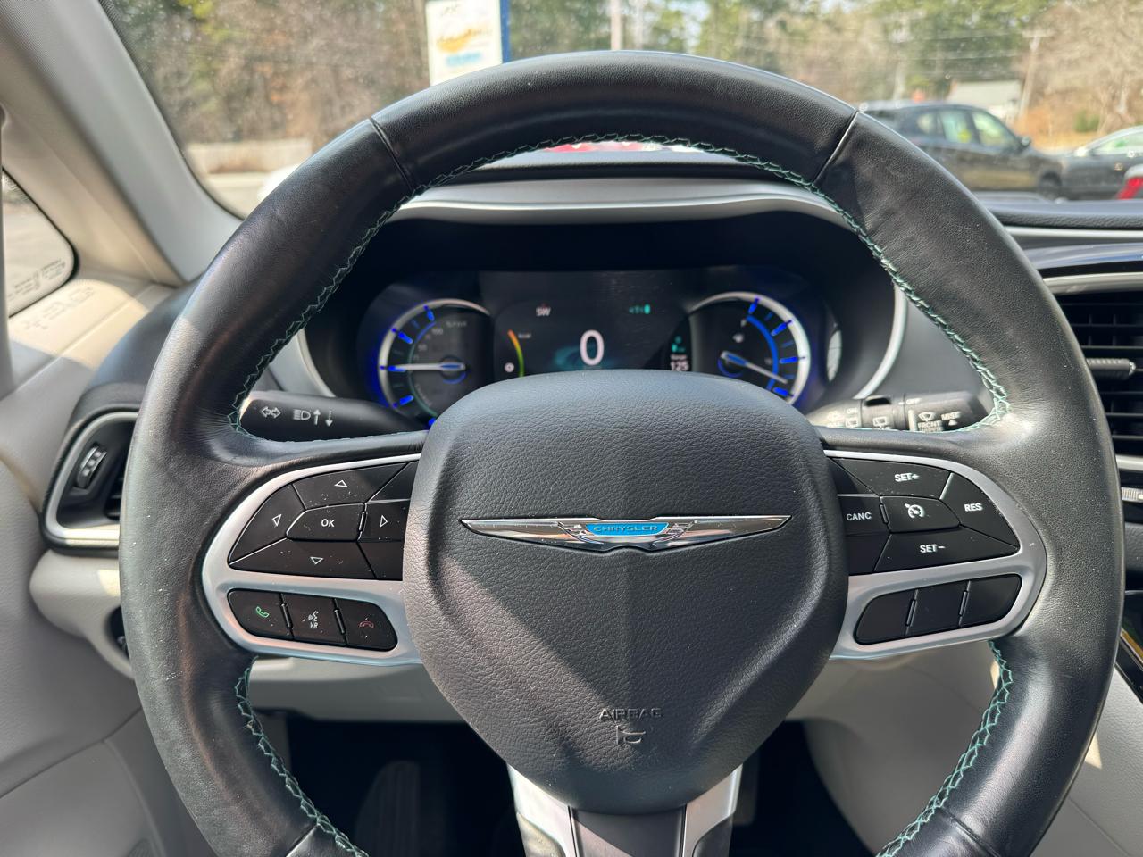 Chrysler Pacifica Hybrid Touring L FWD 2020