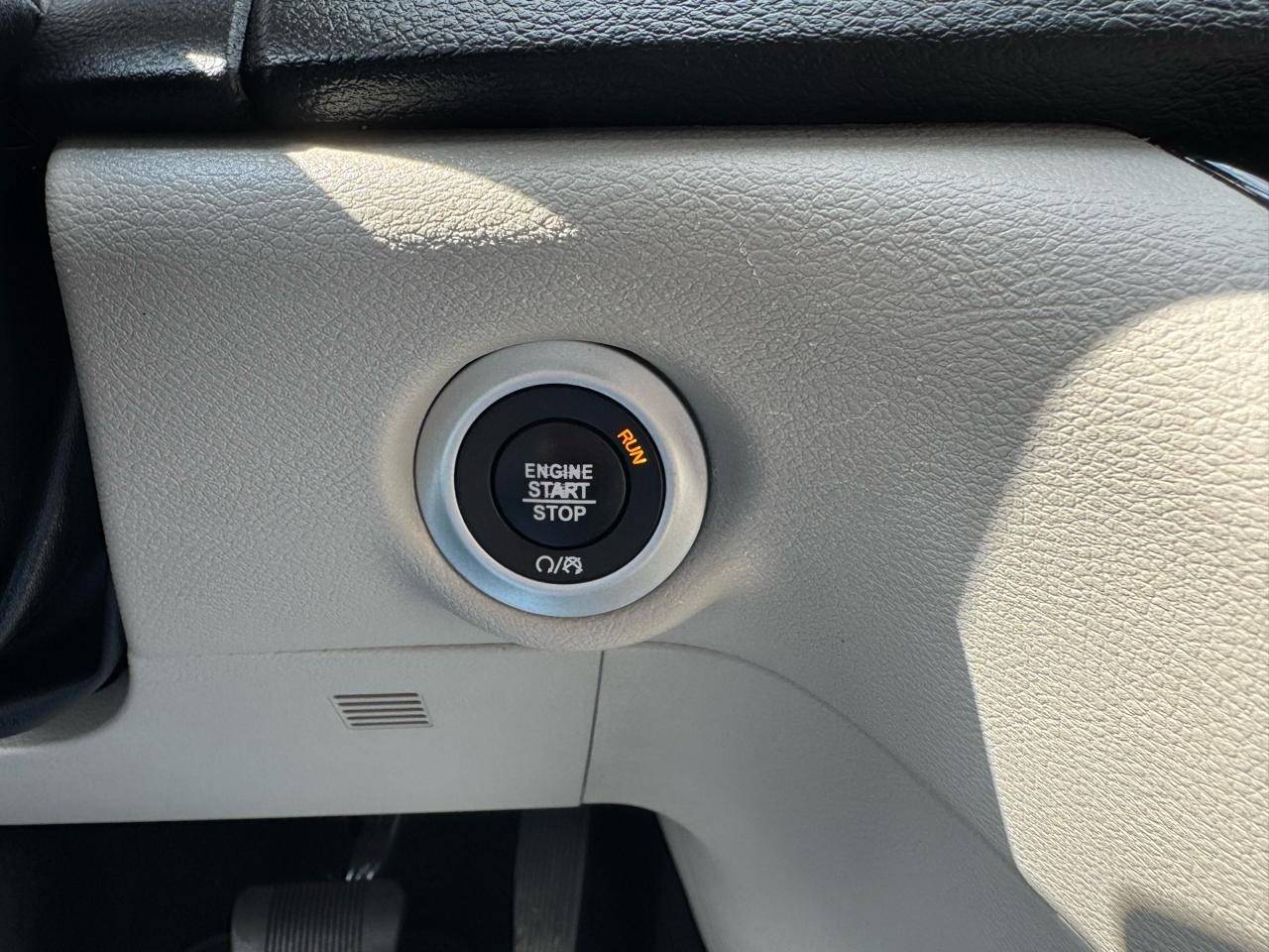 Chrysler Pacifica Hybrid Touring L FWD 2020