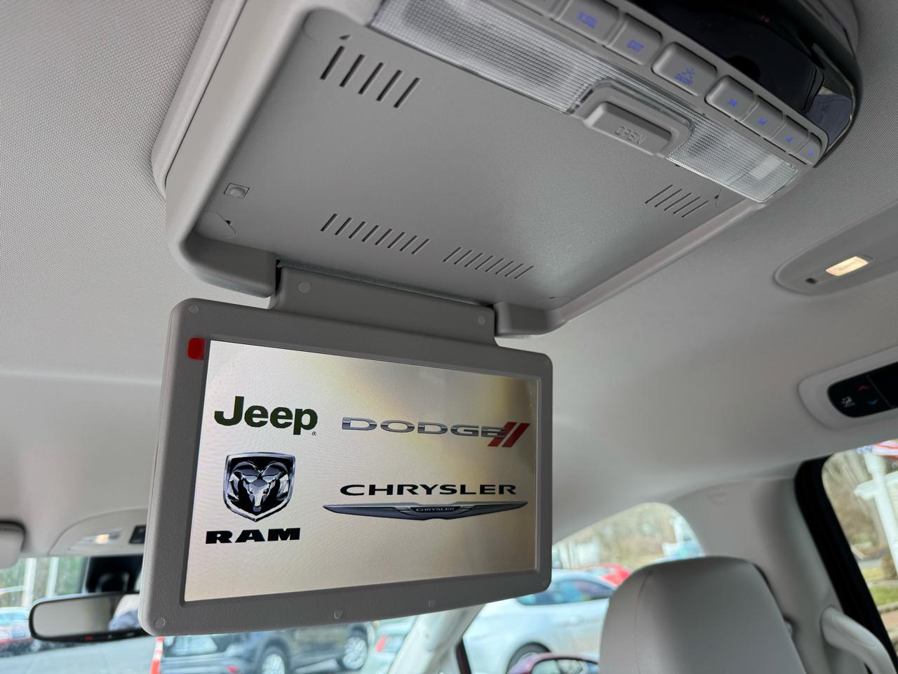 Chrysler Pacifica Hybrid Touring L FWD 2020