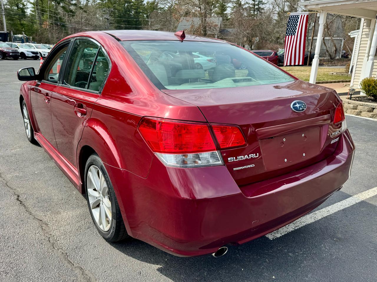 Subaru Legacy 4dr Sdn H4 Auto 2.5i Limited 2013