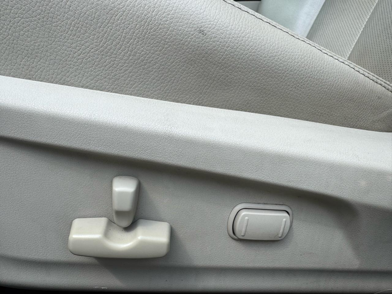 Subaru Legacy 4dr Sdn H4 Auto 2.5i Limited 2013