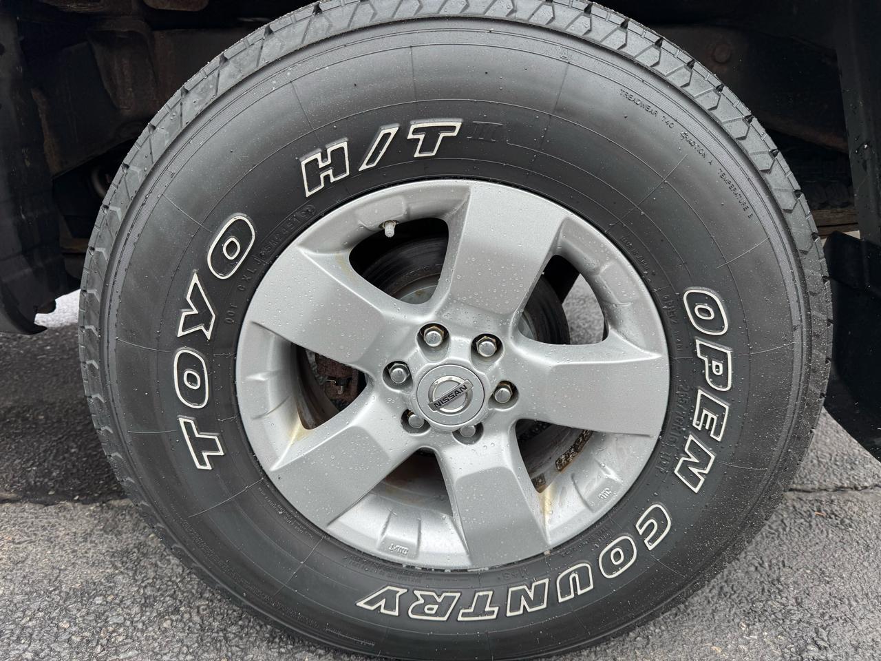 Nissan Frontier 4WD Crew Cab SWB Auto SV 2012