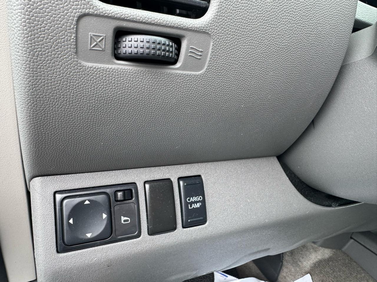 Nissan Frontier 4WD Crew Cab SWB Auto SV 2012