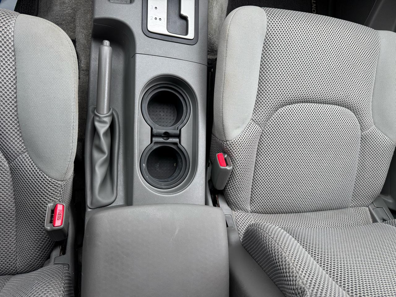 Nissan Frontier 4WD Crew Cab SWB Auto SV 2012