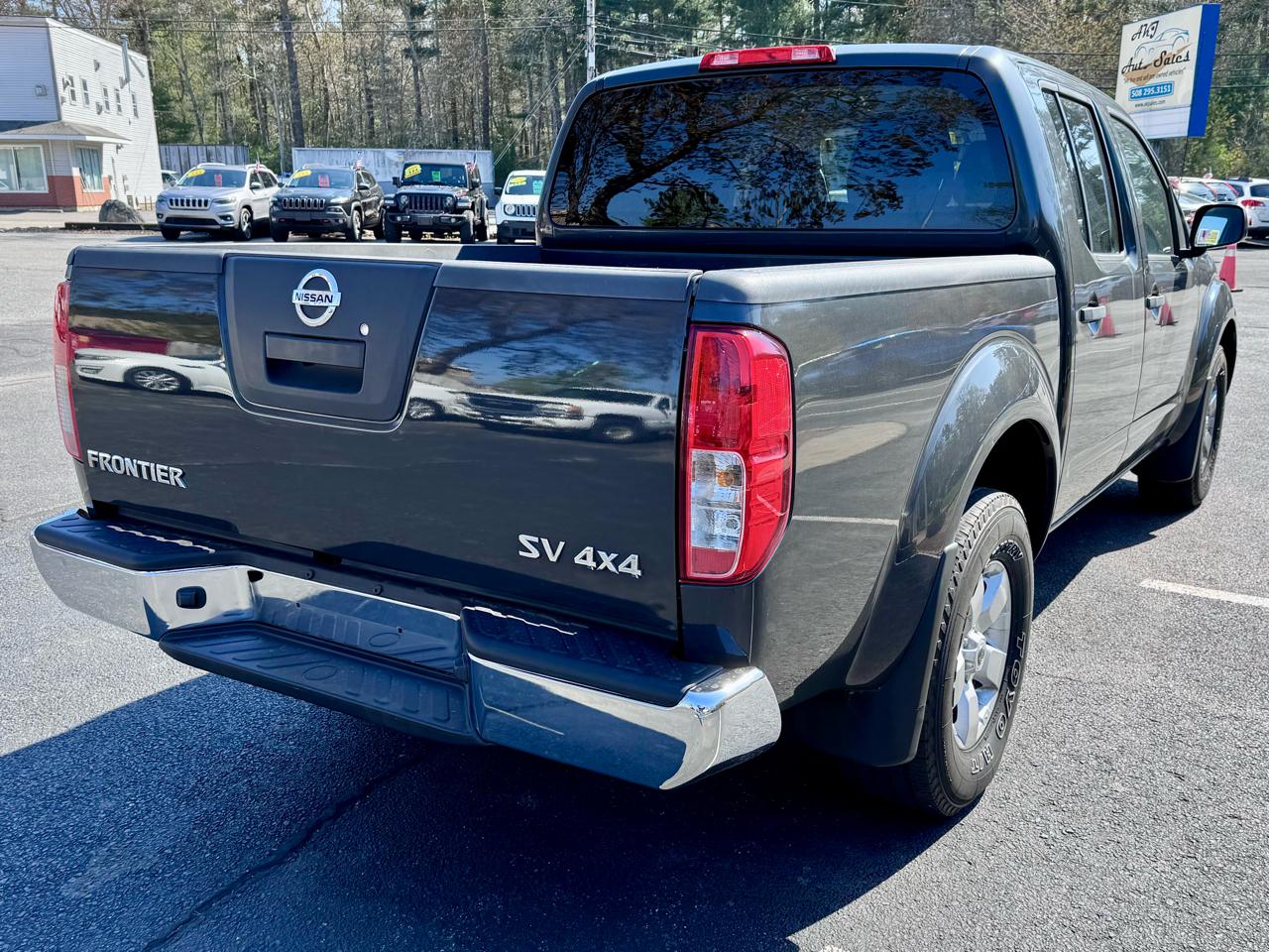 Nissan Frontier 4WD Crew Cab SWB Auto SV 2012