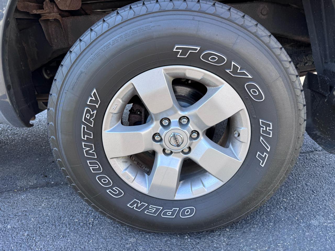 Nissan Frontier 4WD Crew Cab SWB Auto SV 2012