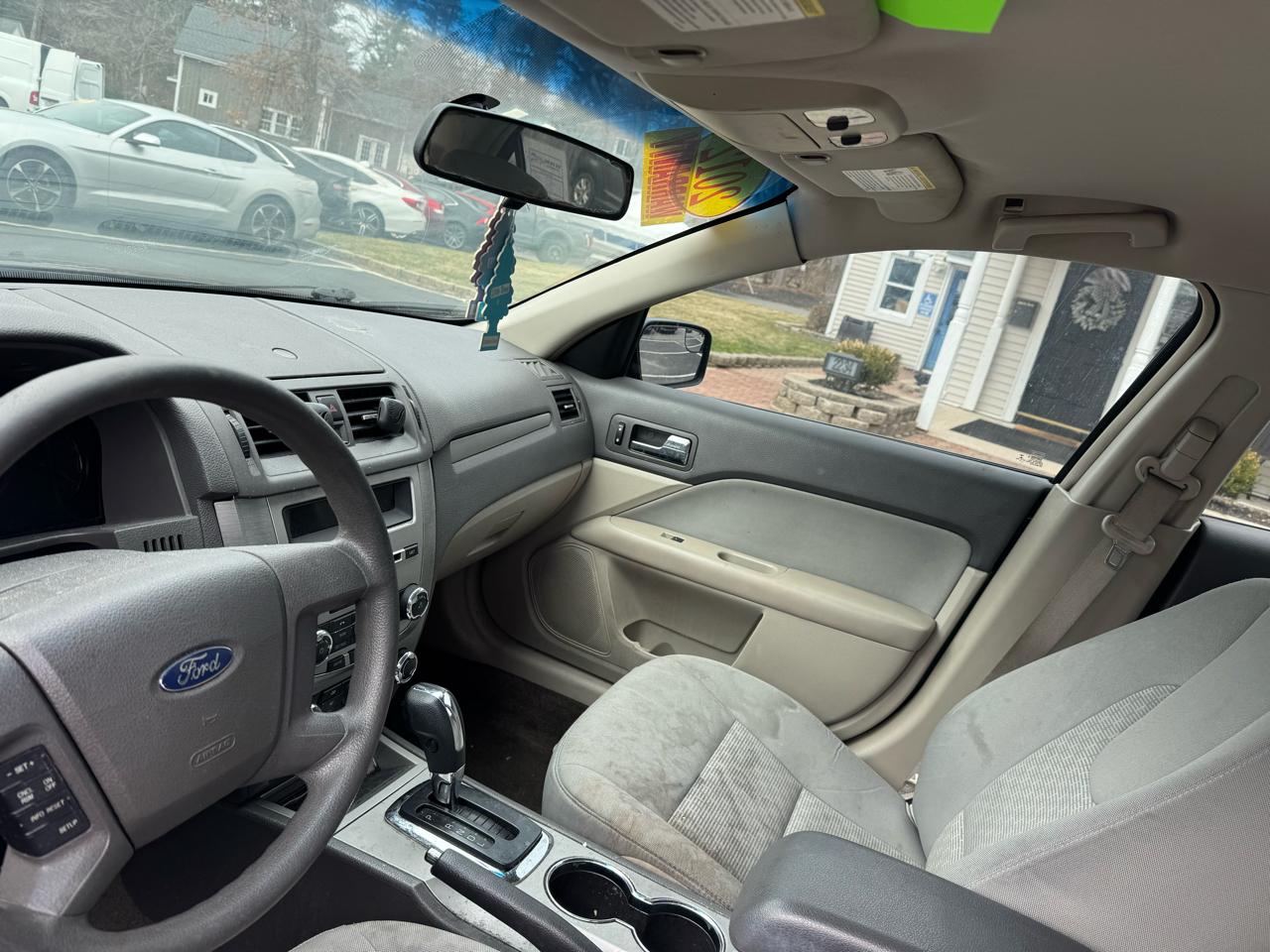 Ford Fusion 4dr Sdn S FWD 2012