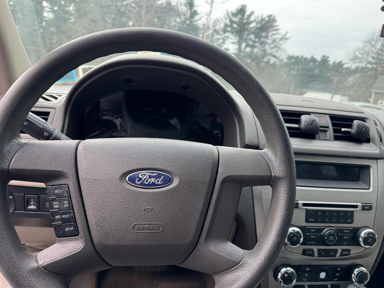 Ford Fusion 4dr Sdn S FWD 2012