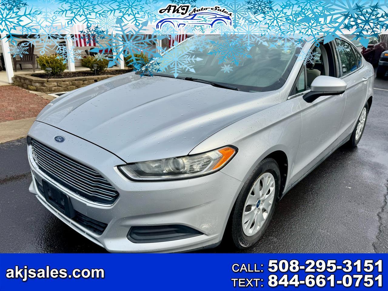 2013 Ford Fusion 4dr Sdn S FWD