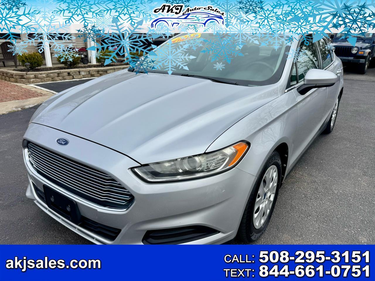 2013 Ford Fusion 4dr Sdn S FWD