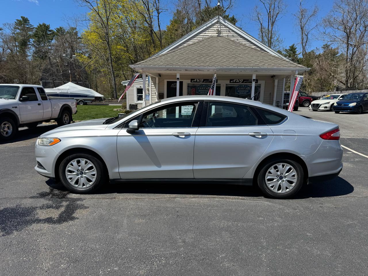 Ford Fusion 4dr Sdn S FWD 2013