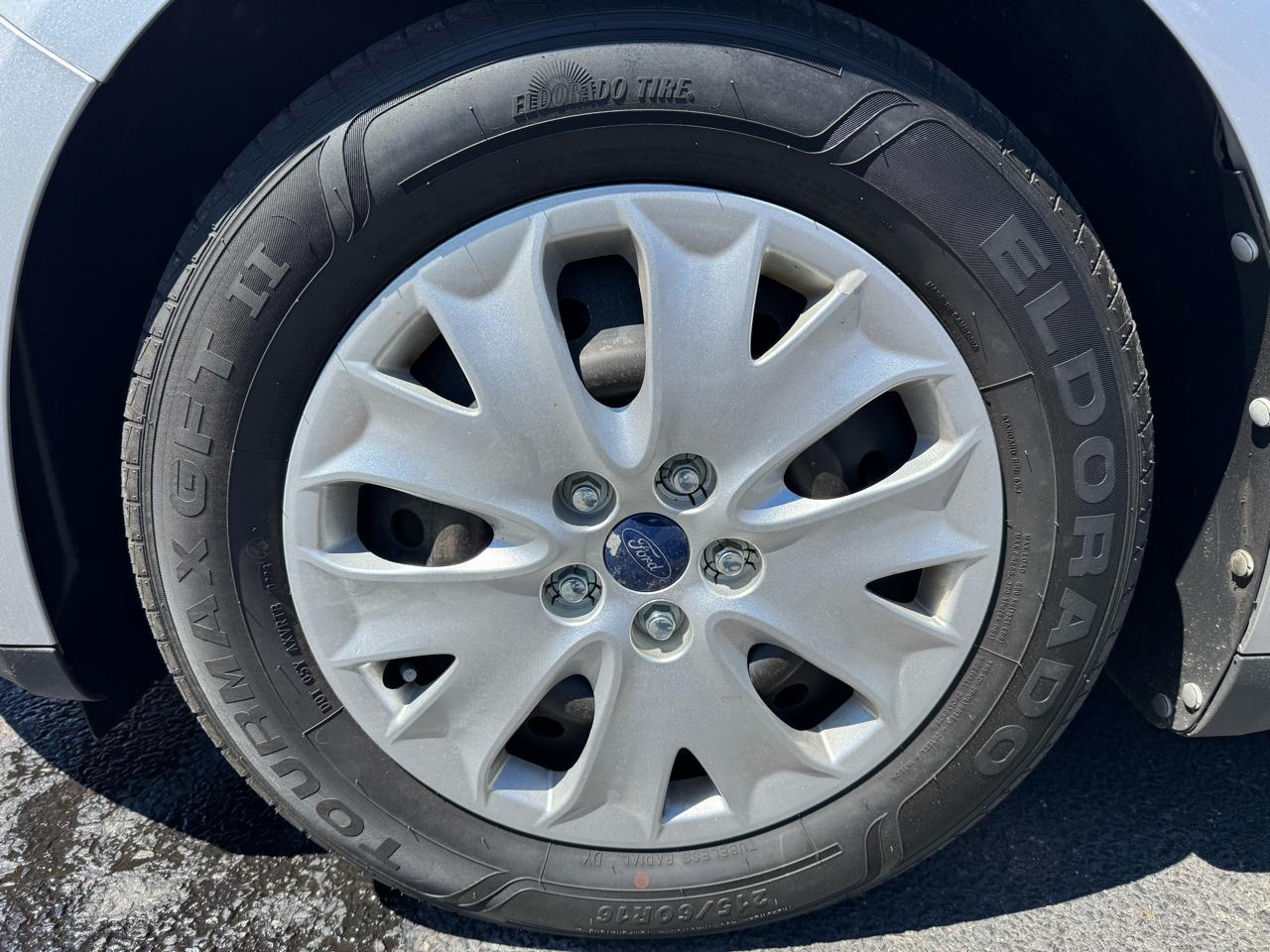 Ford Fusion 4dr Sdn S FWD 2013