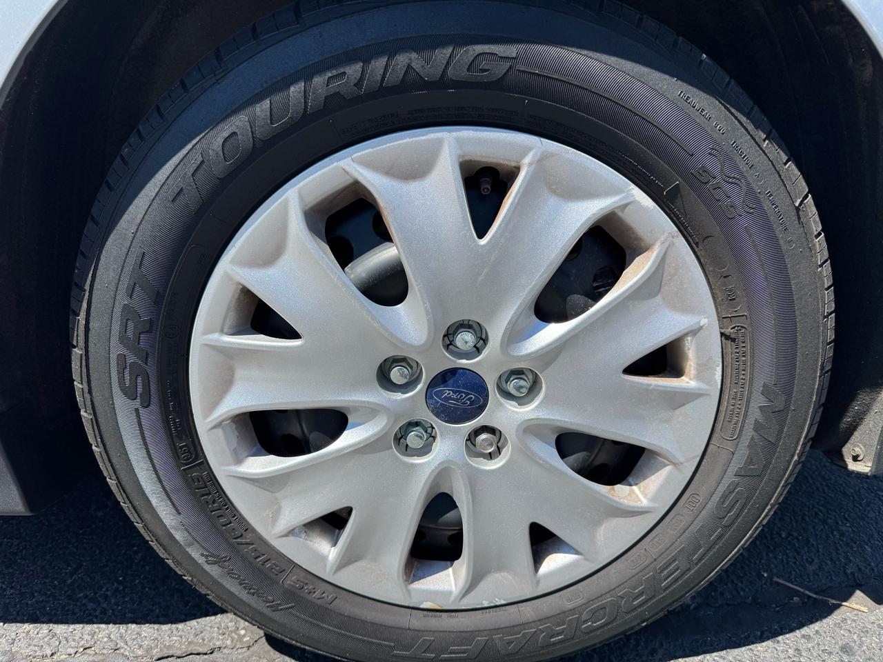 Ford Fusion 4dr Sdn S FWD 2013